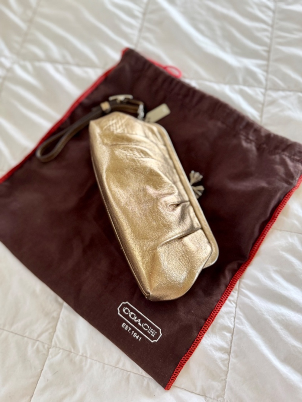 Coach Gold Metallic Kiss Lock Wristlet - Picture 11 of 11